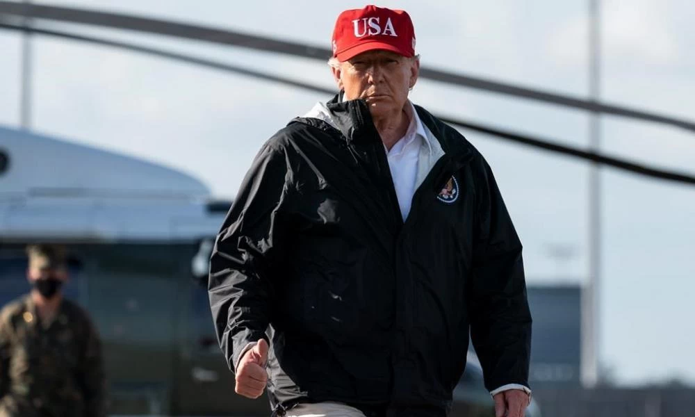 Στο κέντρο των αναταραχών ο Τραμπ: Επίσκεψη στην πόλη Κενόσα